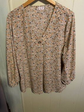 Pogtini Cream Floral V-Neck Button-Front Blouse with Long Sleeves